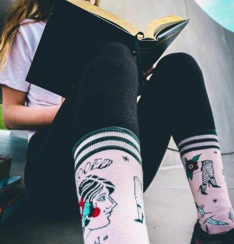 tattooedladysocksfootclothes3